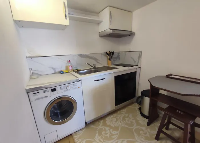 아파트 Les Reflets Du *